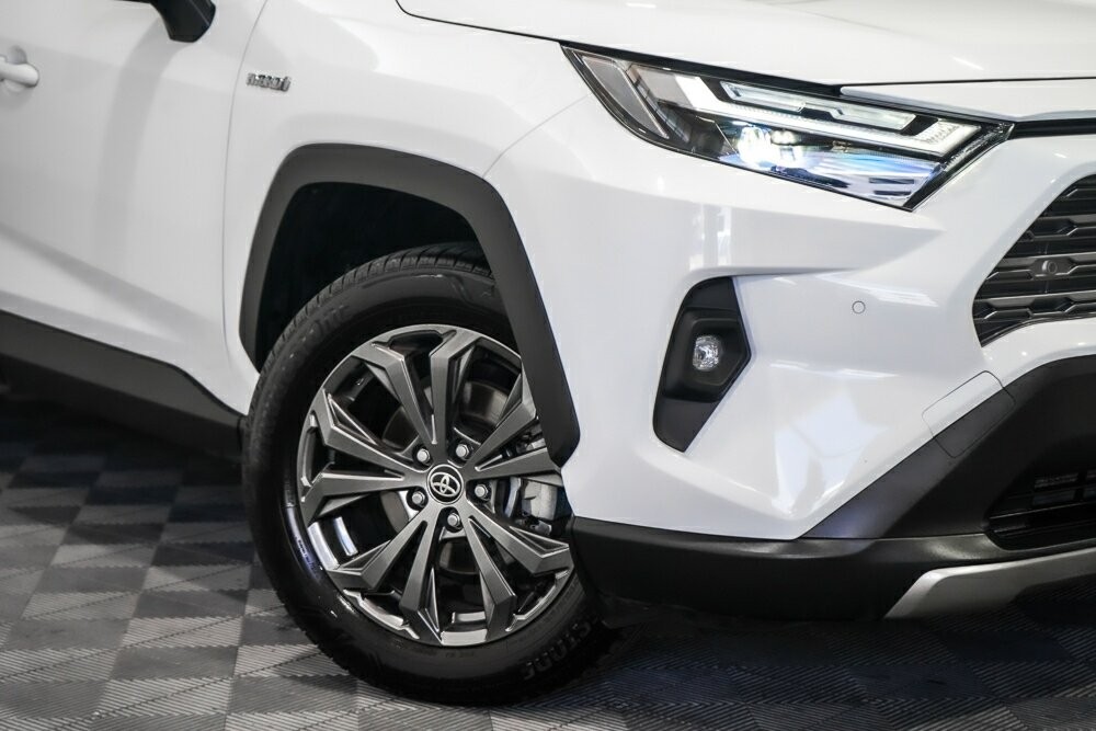 Toyota Rav4 image 2