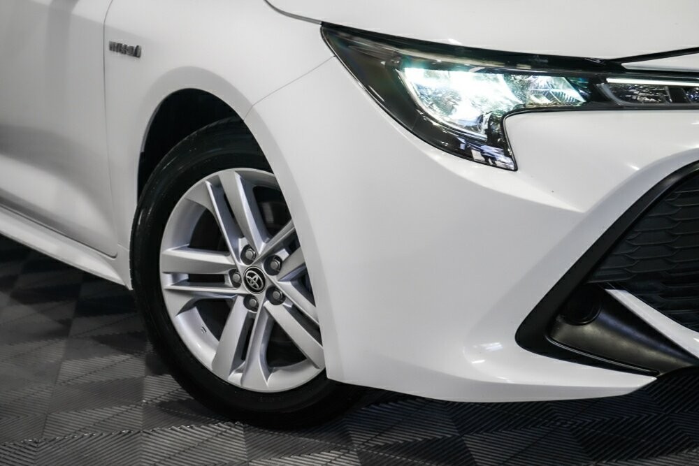 Toyota Corolla image 2