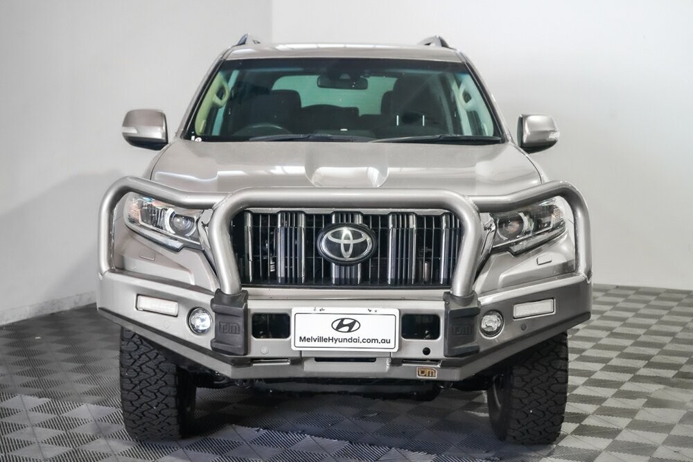 Toyota Landcruiser Prado image 3