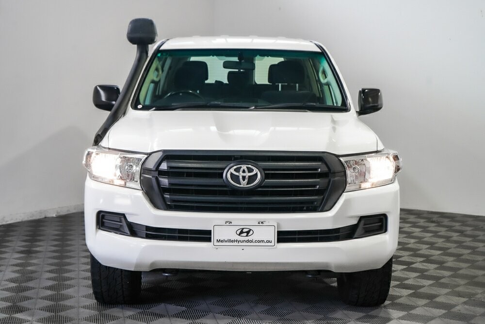 Toyota Landcruiser image 3
