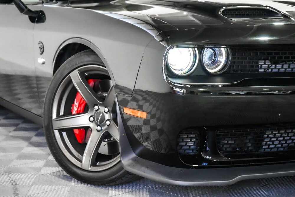 Dodge Challenger image 4