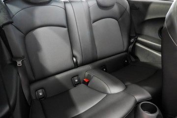 https://vehicle-cdn.autoleague.cloud/17009_11017983_19.jpg