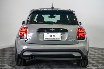 https://vehicle-cdn.autoleague.cloud/17009_11017983_6.jpg