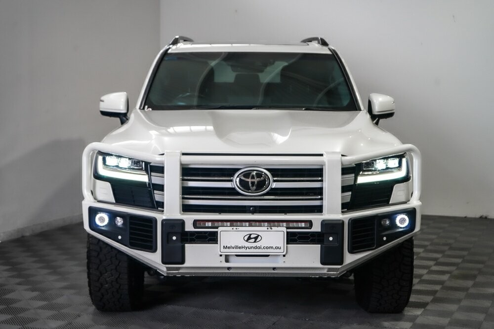 Toyota Landcruiser image 3