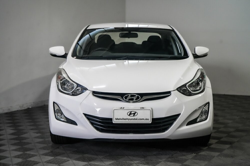 Hyundai Elantra image 3