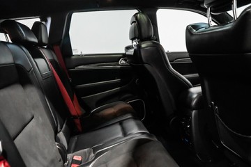 https://vehicle-cdn.autoleague.cloud/17009_11018007_17.jpg