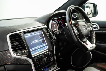 https://vehicle-cdn.autoleague.cloud/17009_11018007_18.jpg