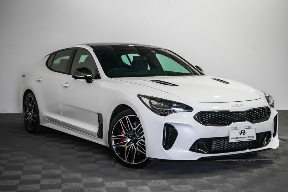 Kia Stinger image 1