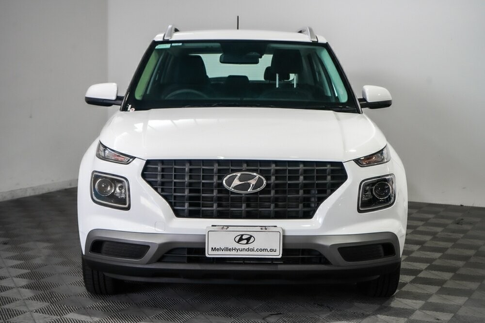 Hyundai Venue image 3