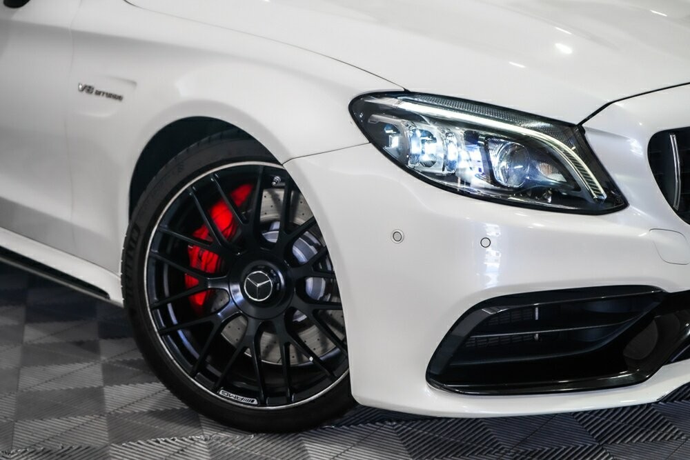 Mercedes Benz C-class image 2