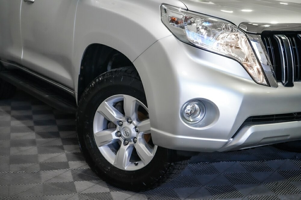 Toyota Landcruiser Prado image 2