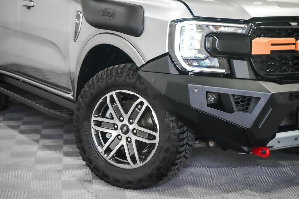 Ford Everest image 2