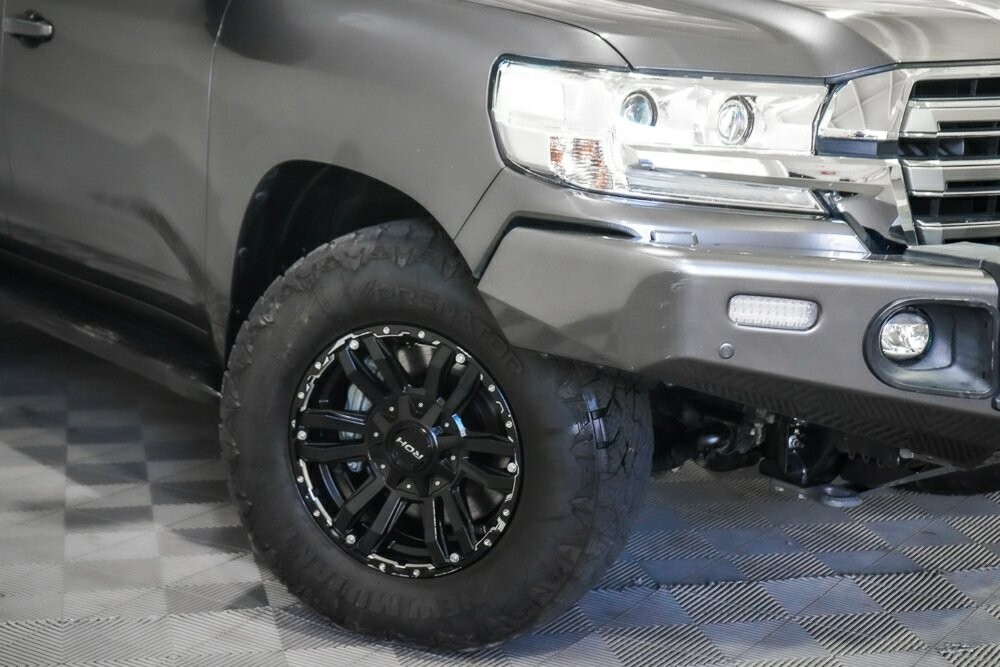Toyota Landcruiser image 3