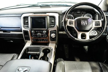 https://vehicle-cdn.autoleague.cloud/17009_11018125_12.jpg