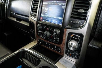 https://vehicle-cdn.autoleague.cloud/17009_11018125_17.jpg