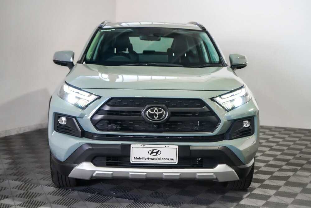 Toyota Rav4 image 3