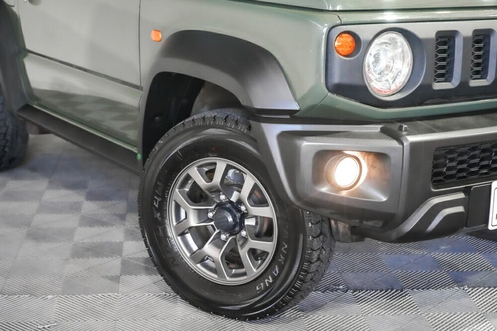 Suzuki Jimny image 2