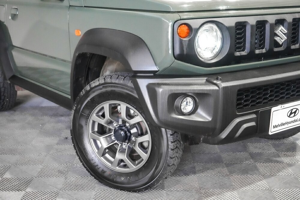 Suzuki Jimny image 2