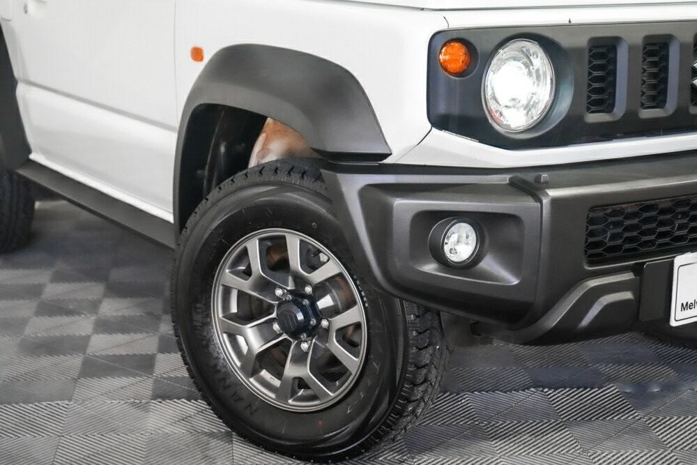 Suzuki Jimny image 2