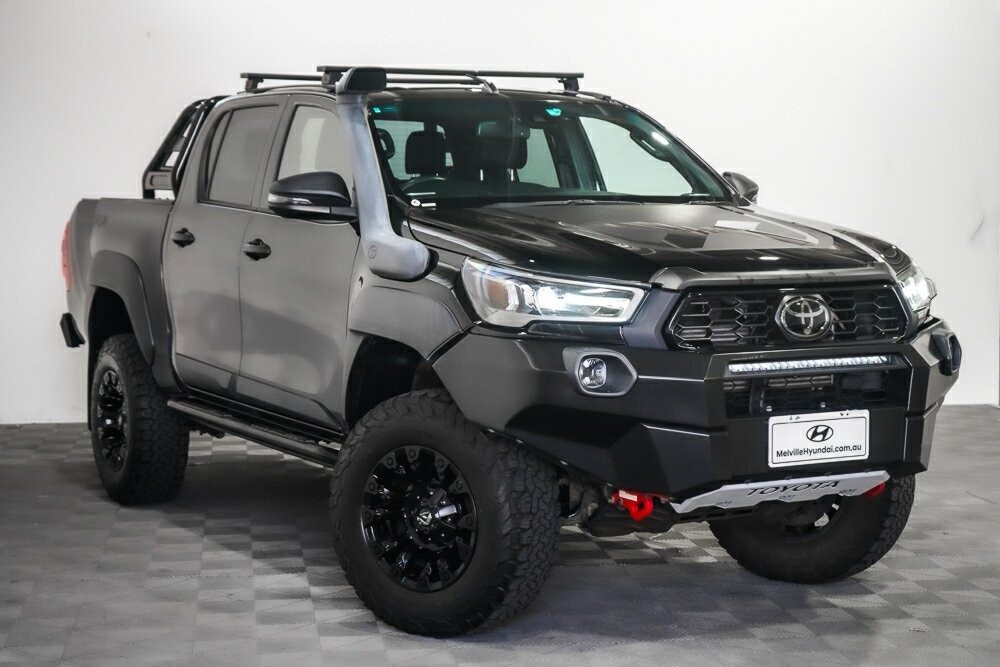 Toyota Hilux image 1