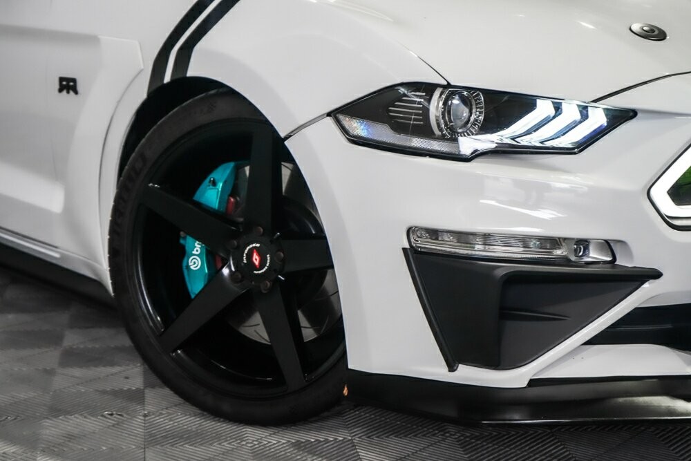 Ford Mustang image 2