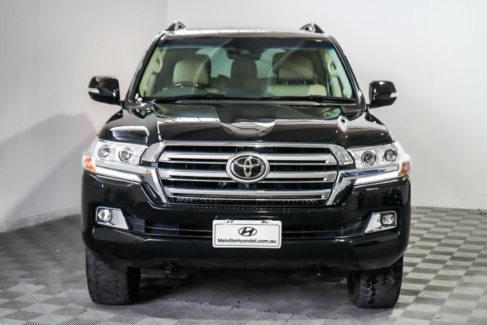 Toyota Landcruiser image 3