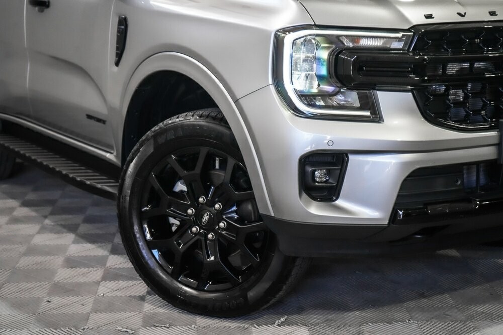 Ford Everest image 2