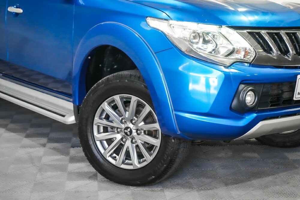 Mitsubishi Triton image 2