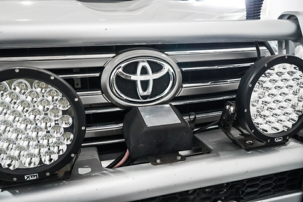 Toyota Landcruiser image 3