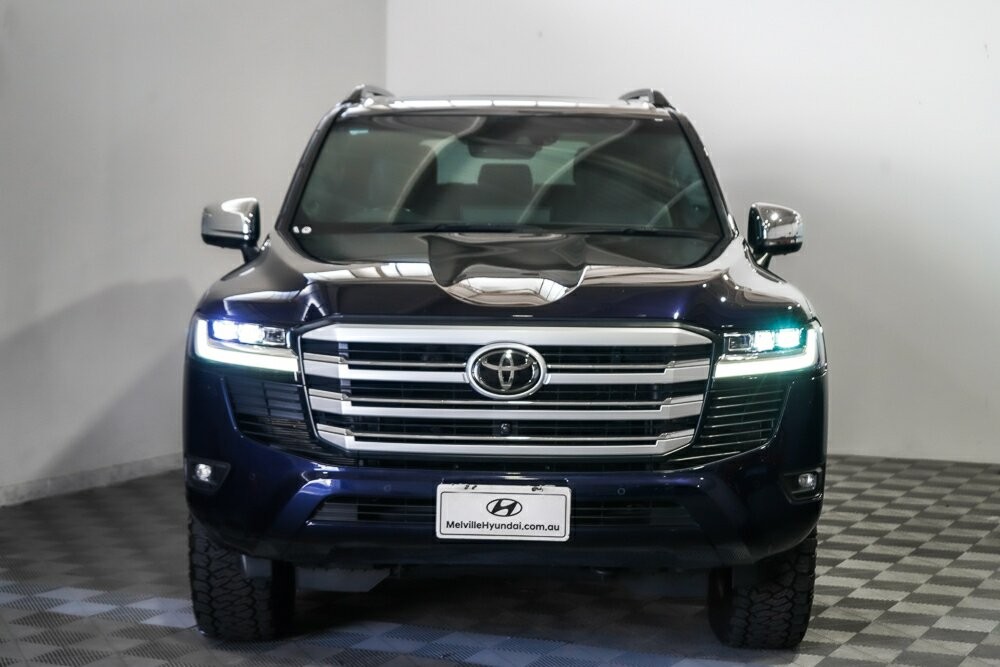 Toyota Landcruiser image 3