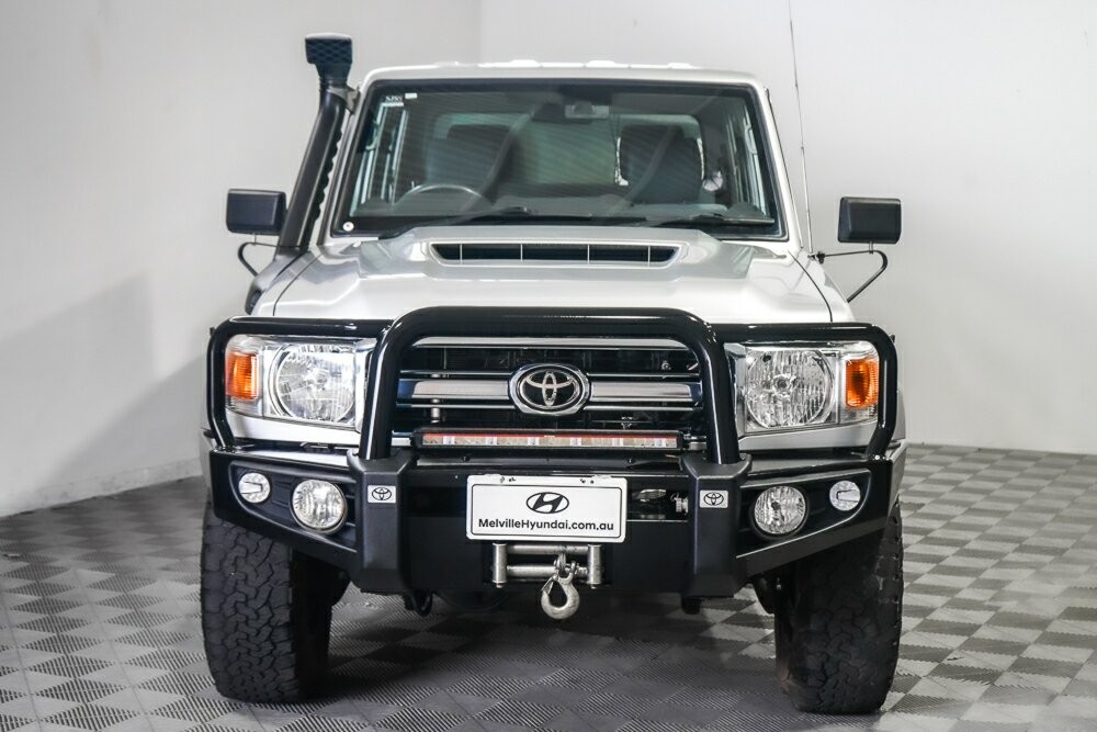 Toyota Landcruiser image 3