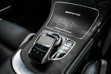 https://vehicle-cdn.autoleague.cloud/17009_11018203_19.jpg