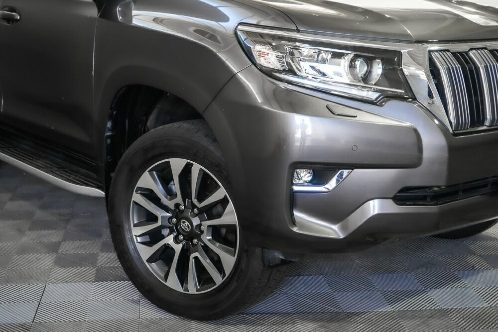 Toyota Landcruiser Prado image 2