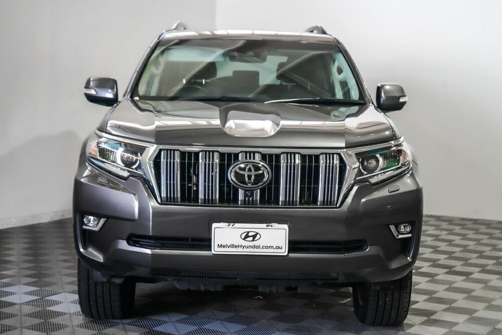 Toyota Landcruiser Prado image 3
