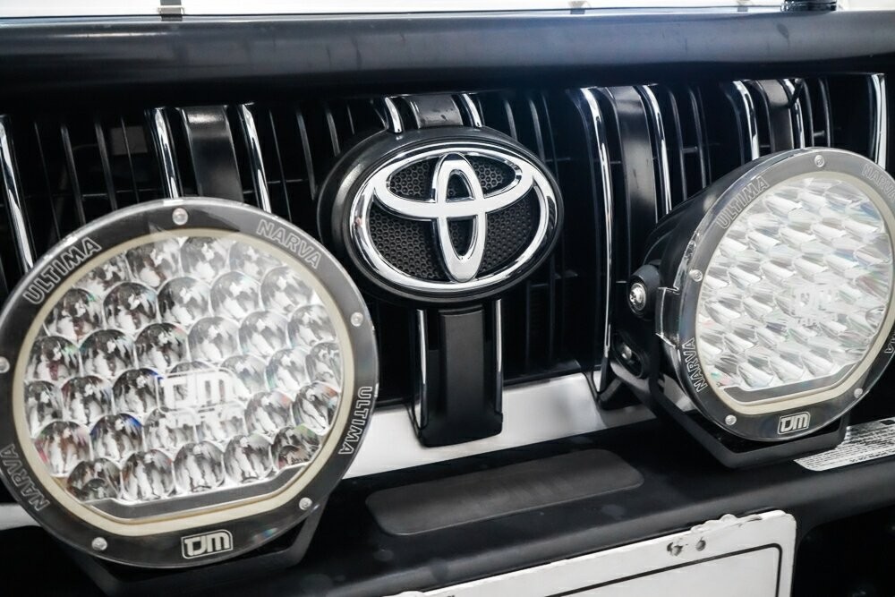 Toyota Landcruiser Prado image 3