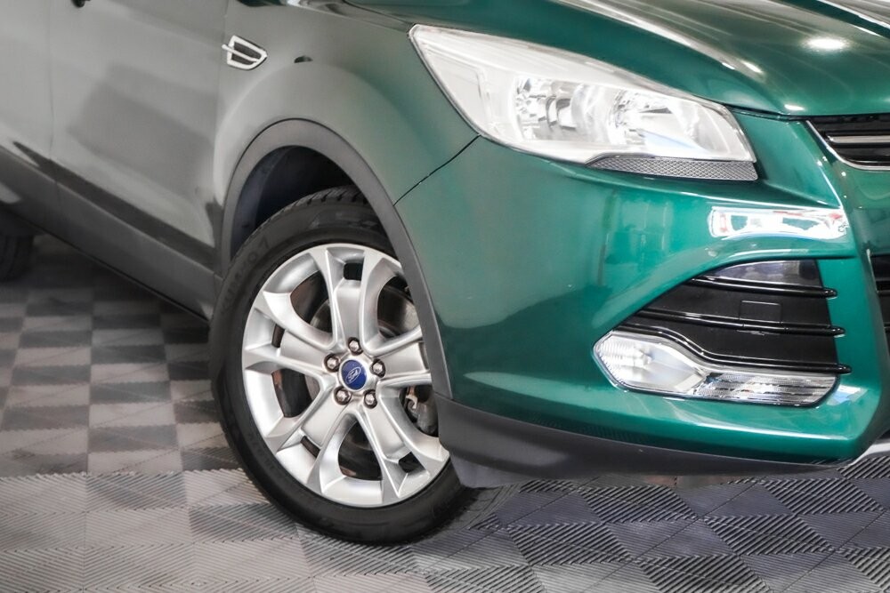 Ford Kuga image 2