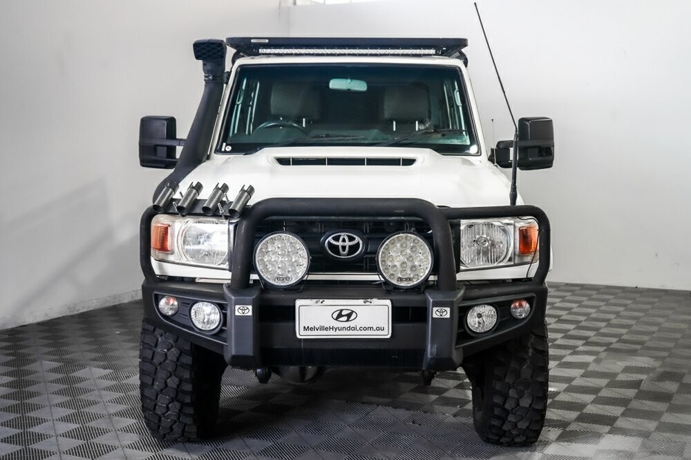 Toyota Landcruiser image 3