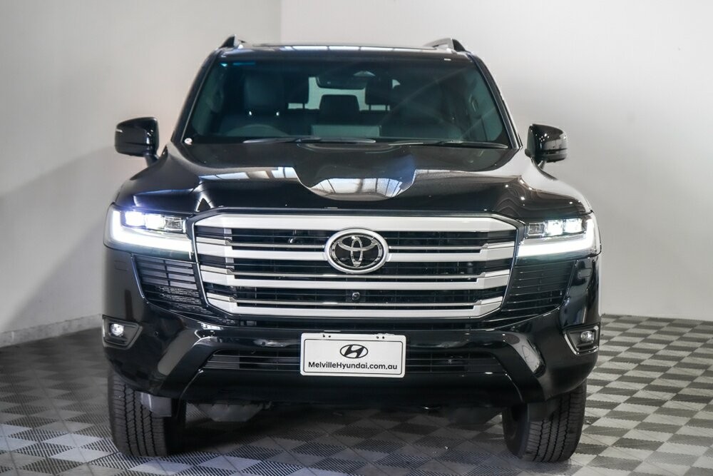 Toyota Landcruiser image 3