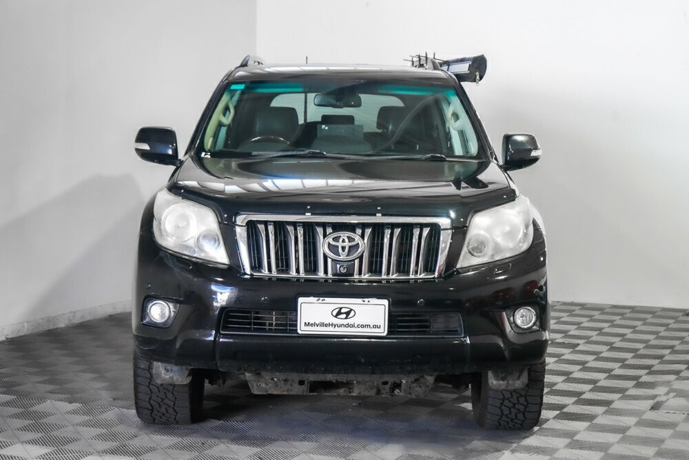 Toyota Landcruiser Prado image 2