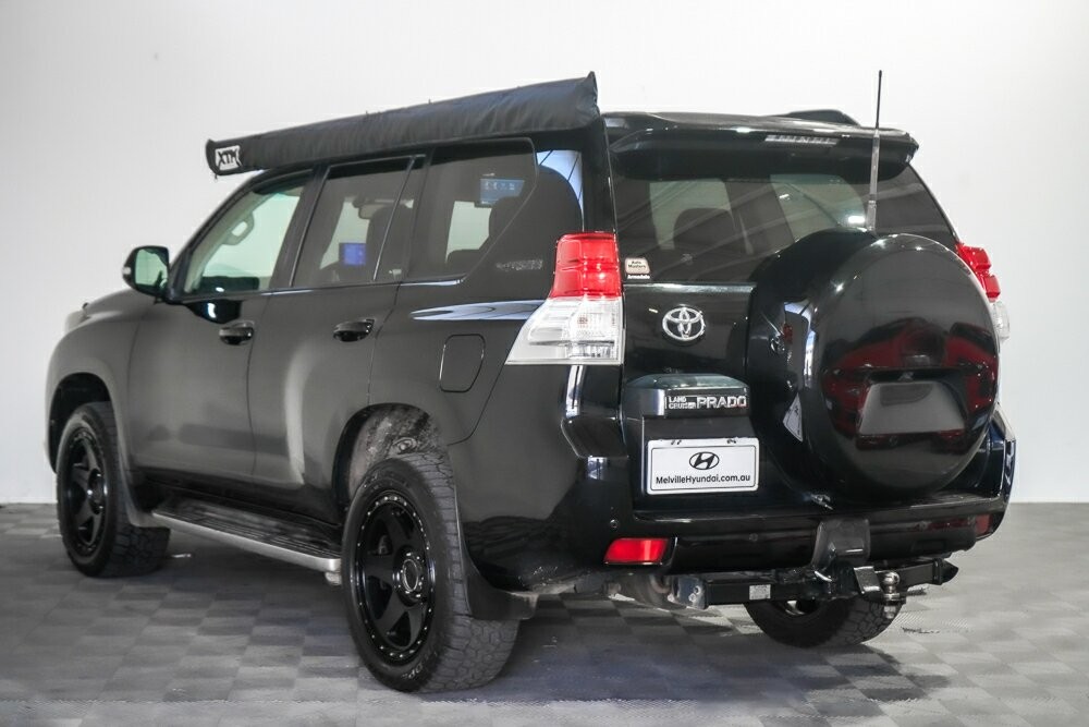 Toyota Landcruiser Prado image 4