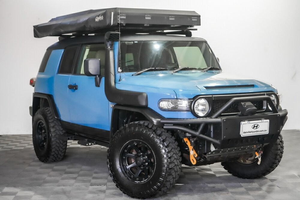 Toyota Fj Cruiser image 1