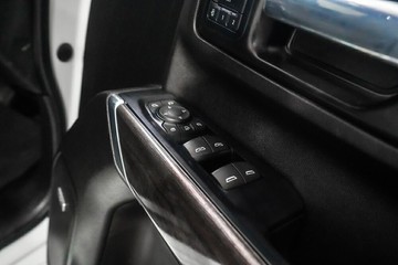 https://vehicle-cdn.autoleague.cloud/17009_11018292_27.jpg
