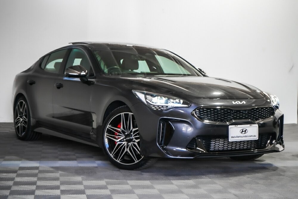 Kia Stinger image 1