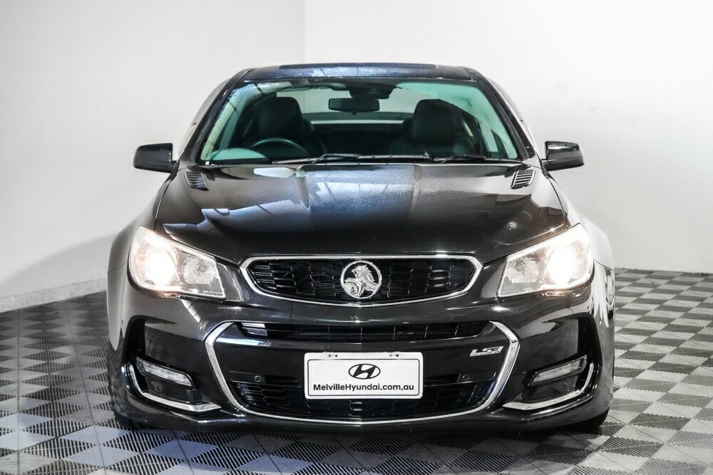 Holden Commodore image 3