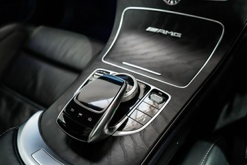 https://vehicle-cdn.autoleague.cloud/17009_11018302_17.jpg