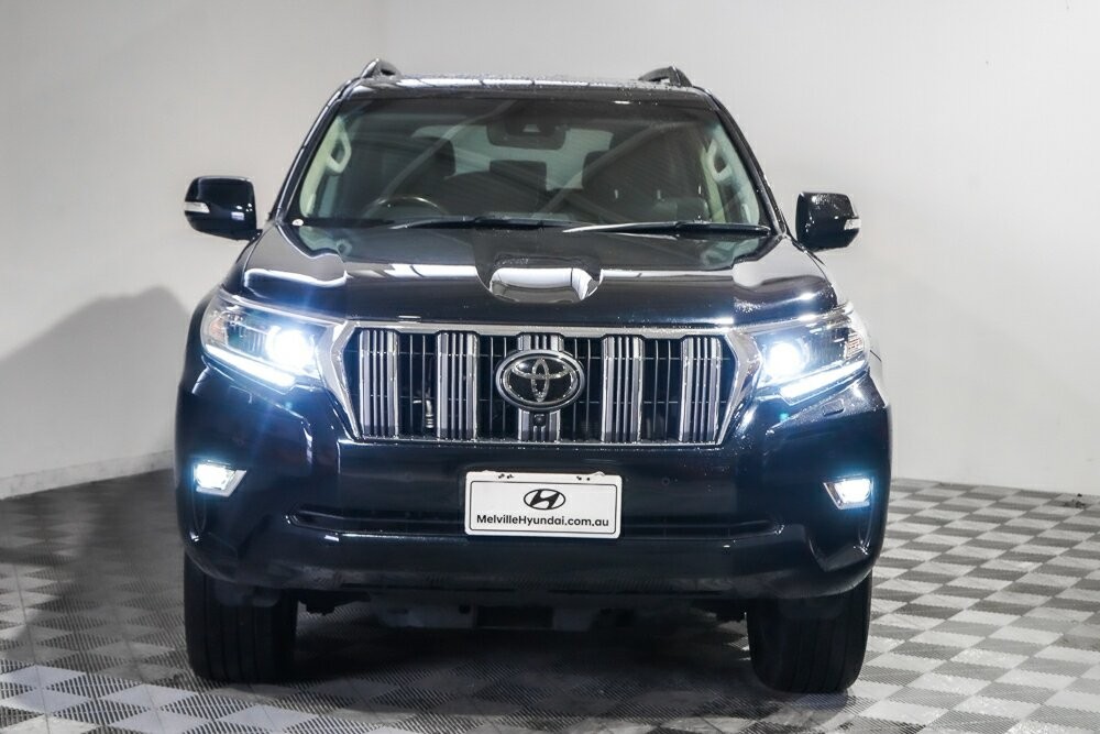 Toyota Landcruiser Prado image 3