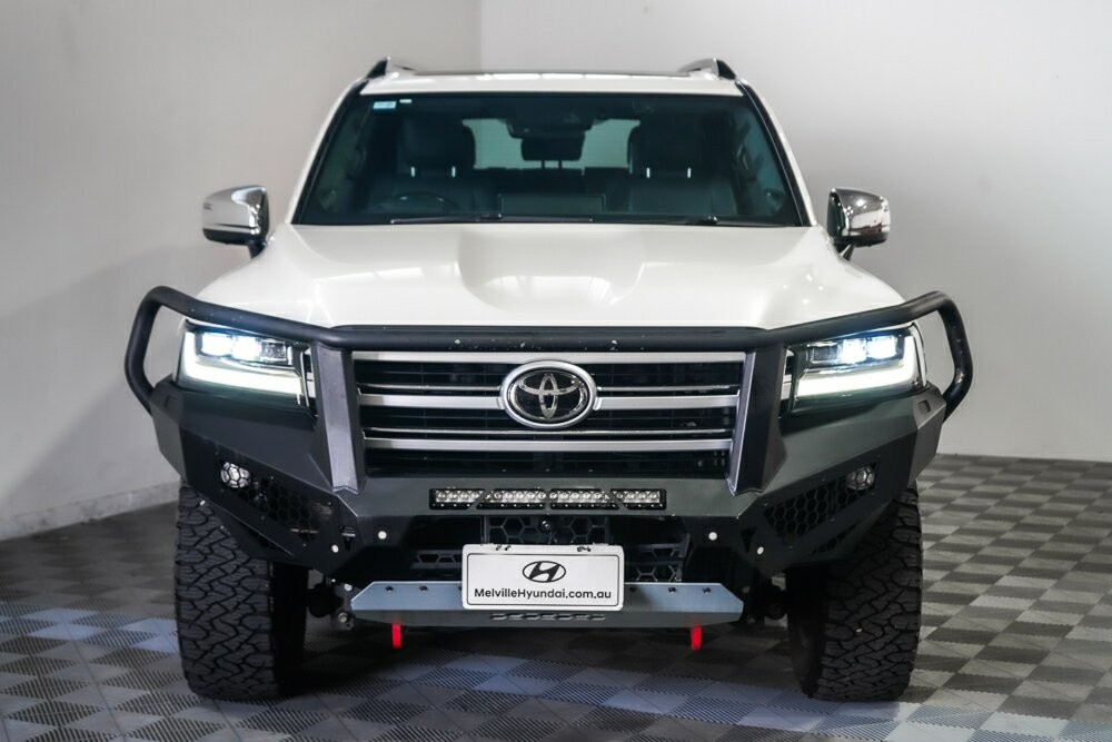 Toyota Landcruiser image 3