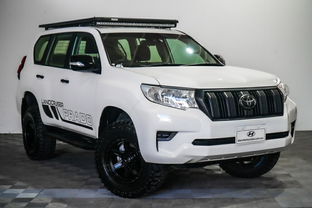 Toyota Landcruiser Prado image 1