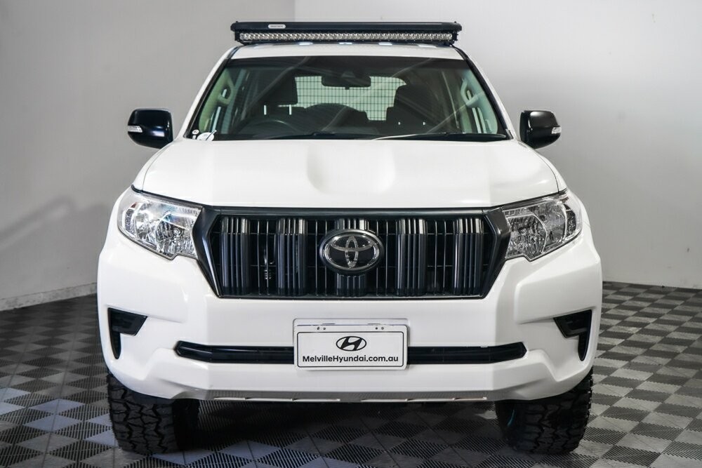 Toyota Landcruiser Prado image 3