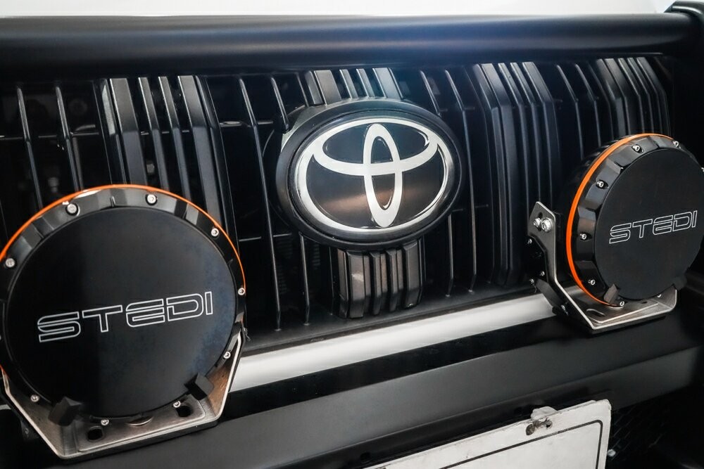 Toyota Landcruiser Prado image 3